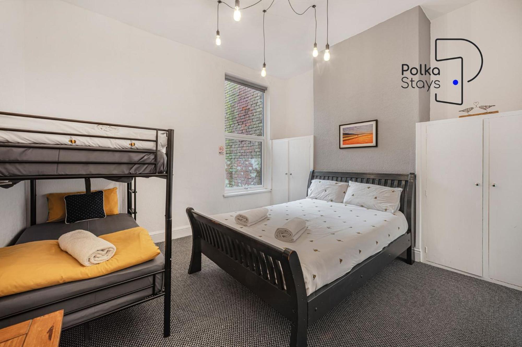Polkadot Winter Gardens - Large Modern Apartments In Blackpool By Polkastays Zewnętrze zdjęcie